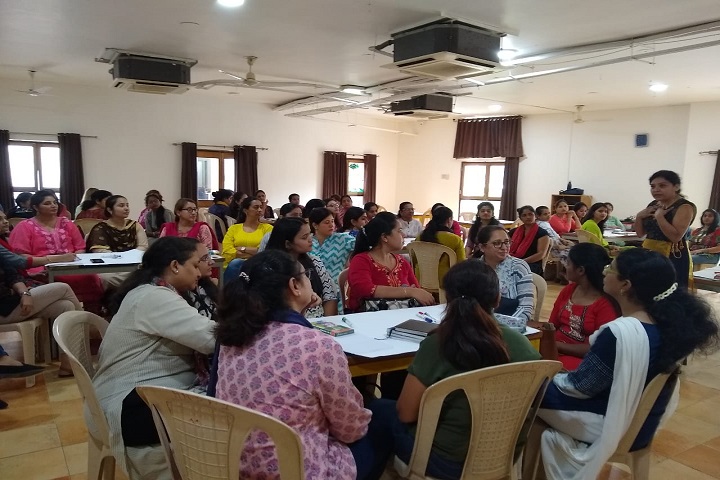 Anand Niketan-Seminar