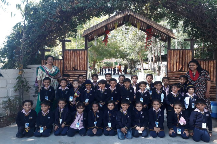 Asia English School-Excursion