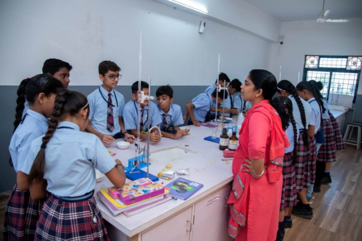 Bhavkunj School,kadi mehsana-Chemistry-Lab