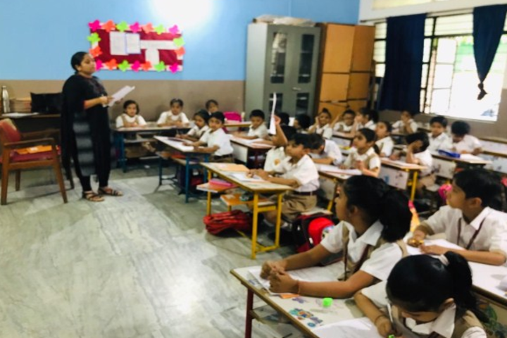Calorx Public School-Picture reading competition