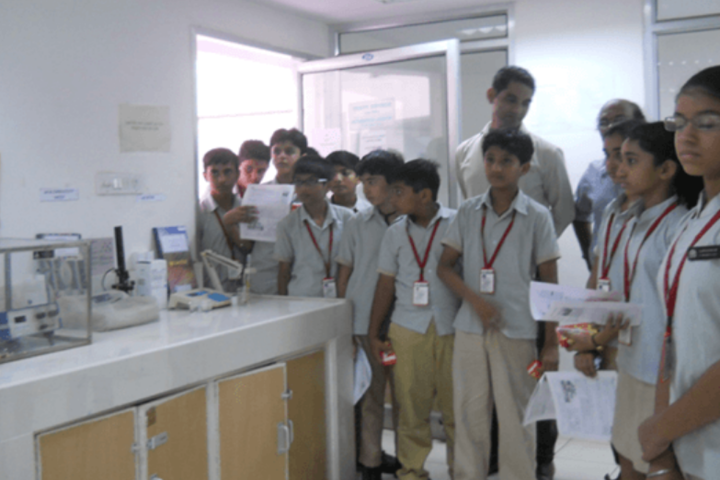 D R Amin Memorial School-Biology Lab