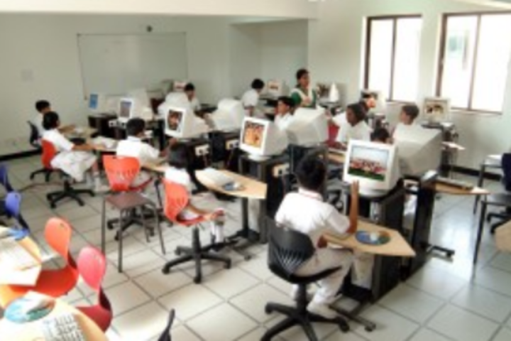 Delhi Public School-Computer Lab