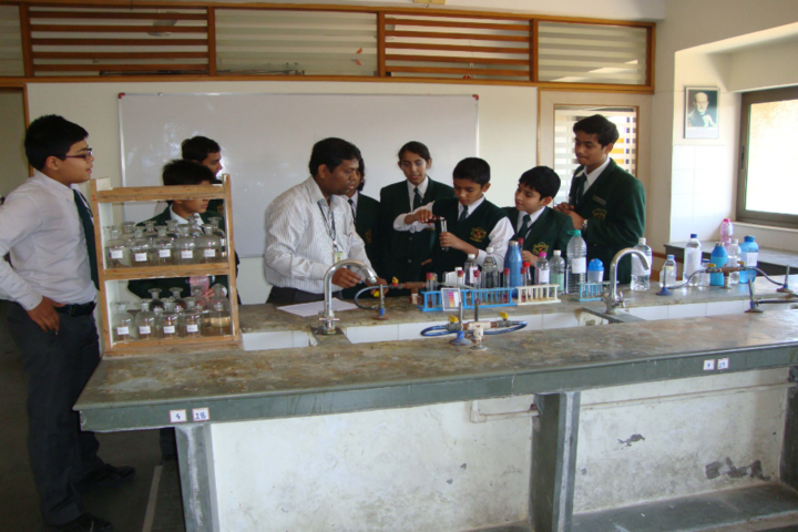 Delhi Public School-Chemistry Lab