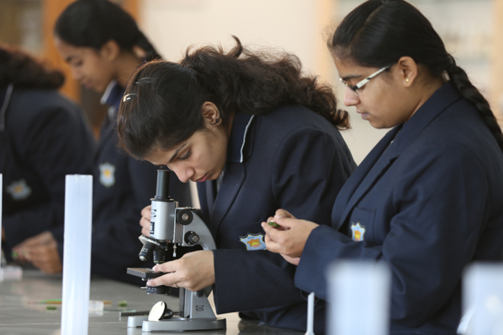 Divine Child International School-Biology Lab