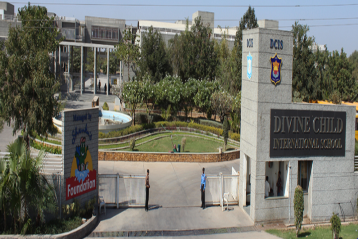 Divine Child International School-School View