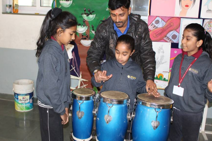 Eklavya Global School-Music Classes