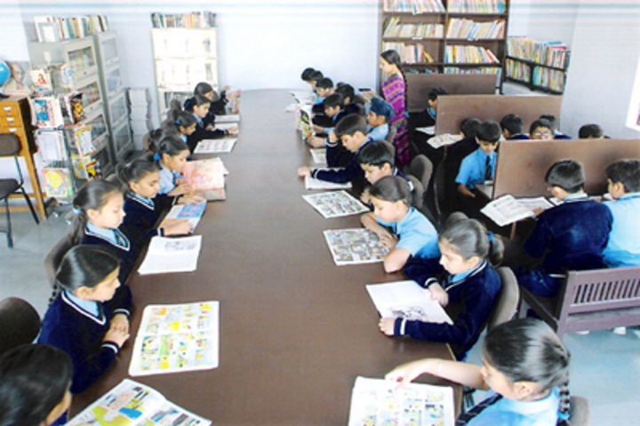 Hill Woods School-Library