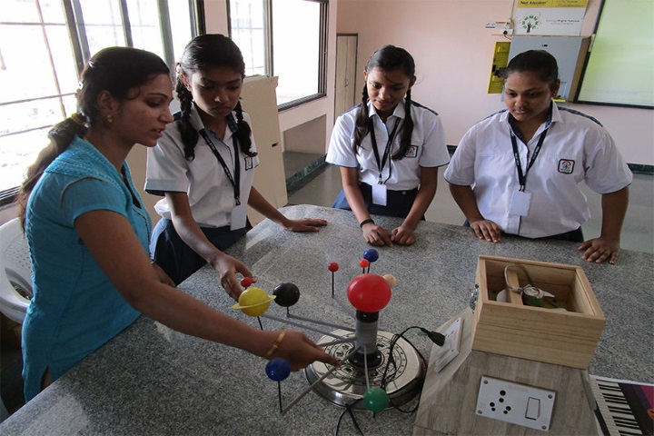 Hills High School-Physics Lab