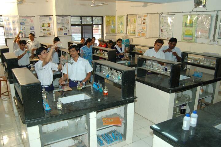 Kendriya Vidyalaya No 1-Chemsitry Lab
