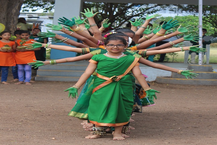 Kokilaben Dhirubhai Ambani Saraswati Vidya Mandir-Dance