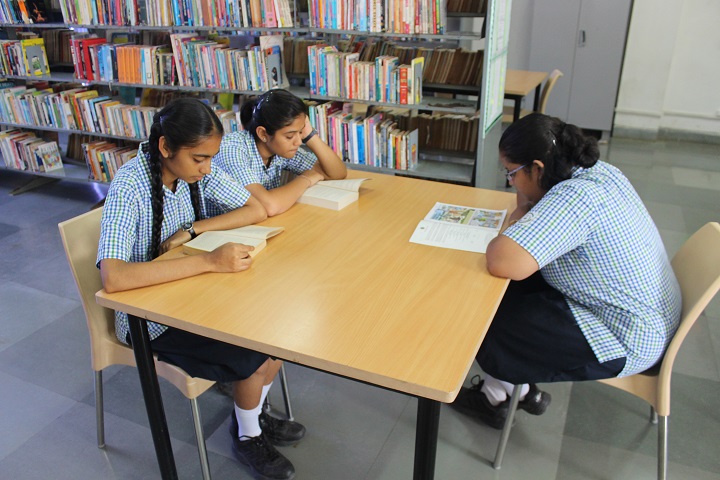 Kokilaben Dhirubhai Ambani Saraswati Vidya Mandir-Library