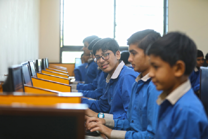 Krishna International School-IT-Lab