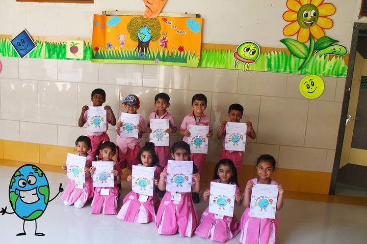 L P Savani Academy-Drawing