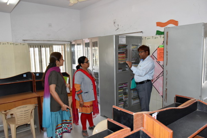 M. L. Kakadia National School-Library