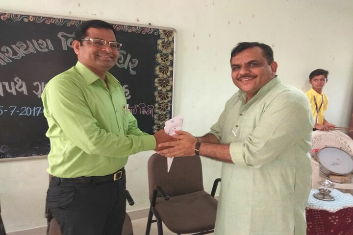 Narayan Vidyavihar-Meeting
