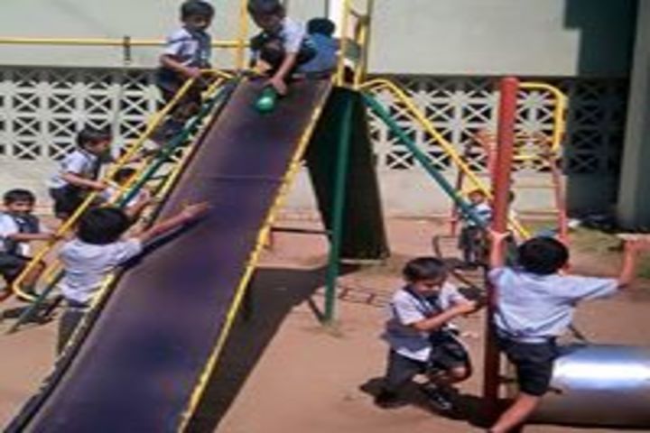 Narayan Vidyavihar-Playing area