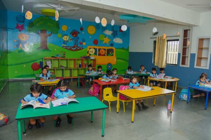 Pinnacle Public School-Classroom
