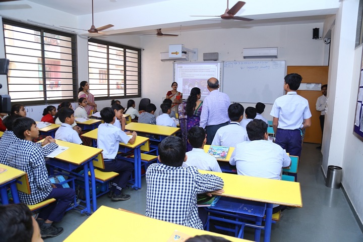R P Vasani International School- Smart Classroom