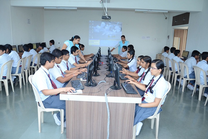 Radiant English Academy-Computer Lab