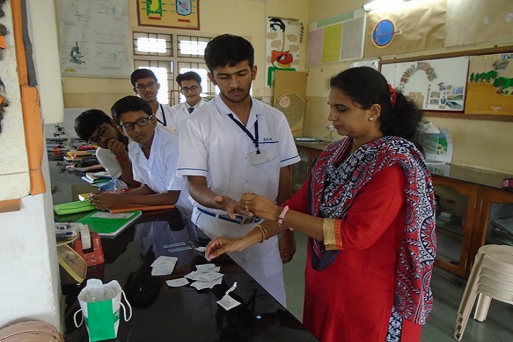 S G M Shiroiya English School-Biology Lab