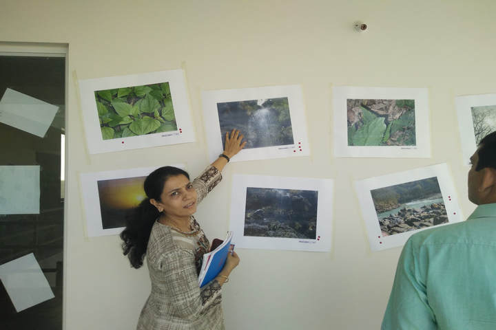 Sarojben Memorial International School-Photo Exhibition 2