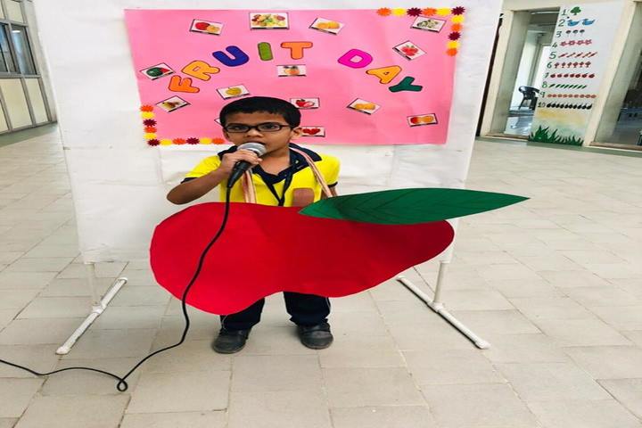 Shree Jain Yuvak Mandal English Medium School-Fruit Day
