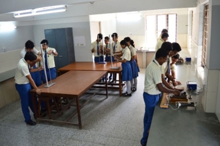 Shree Narayana Central School-Chemistry Lab