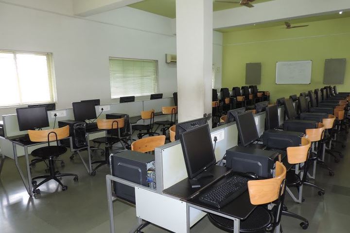 Shree Swaminarayan English Medium School-Computer Lab
