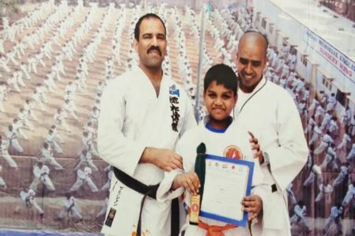 Shree Swaminarayan Gurukul International School-Karate