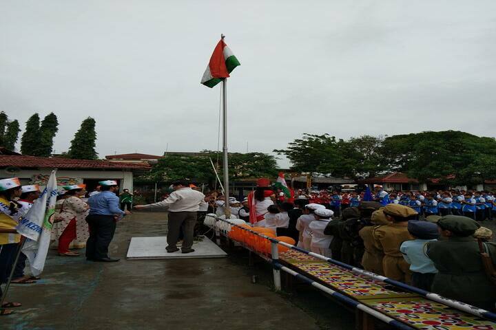 Shree Swaminarayan Vidyaveli Gyan Kendra English Medium School-Independence Day
