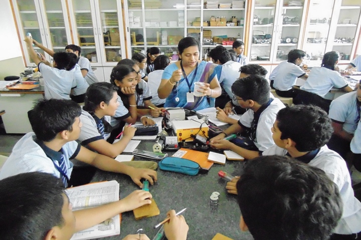 Shreeya Devi Bhagirath Rathi Maheshwari Vidyapeeth-Physics Lab