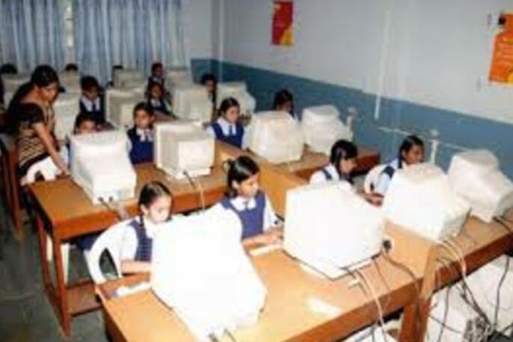 Shri L G Haria Multipurpose School-Computer Lab