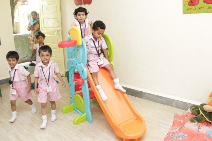 Shri L G Haria Multipurpose School-Kids Play Area