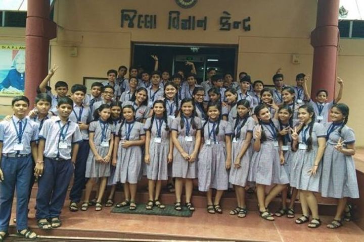 Shri L G Haria Multipurpose School-School Trip