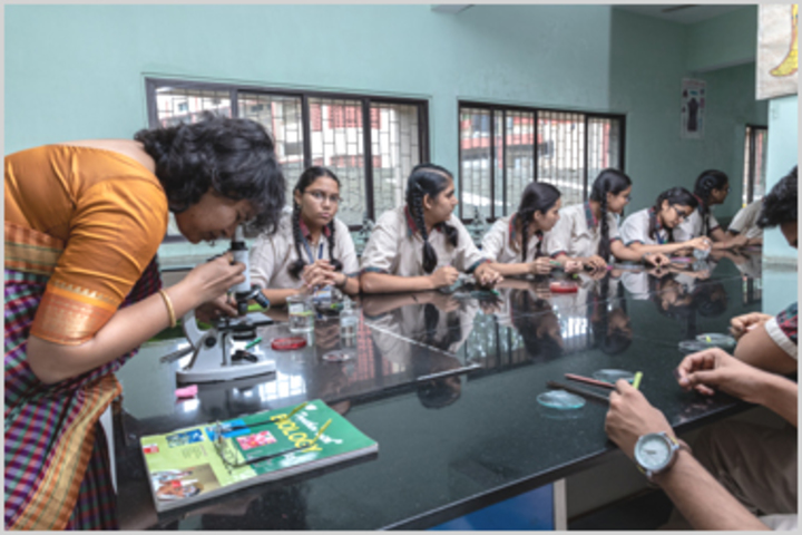 Smt Sandraben Shroff Gnyan Dham School-Biology Lab