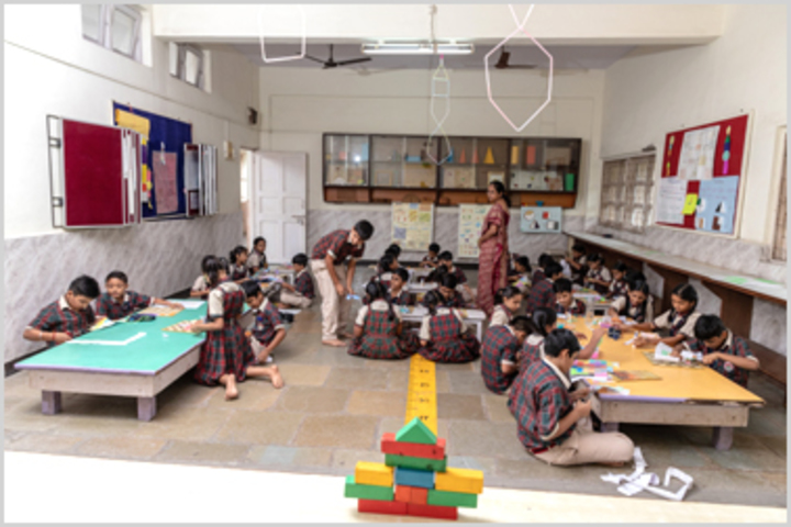Smt Sandraben Shroff Gnyan Dham School-Maths Lab