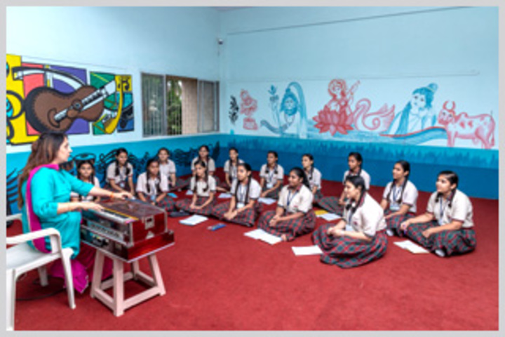 Smt Sandraben Shroff Gnyan Dham School-Music Class