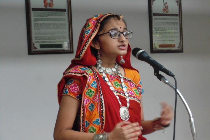 Swaminarayan Vidyapith-Singing