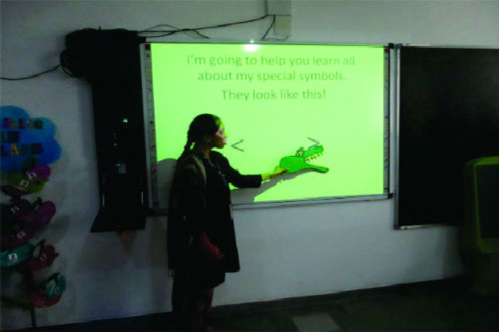 Anand Niketan-Digital Classroom