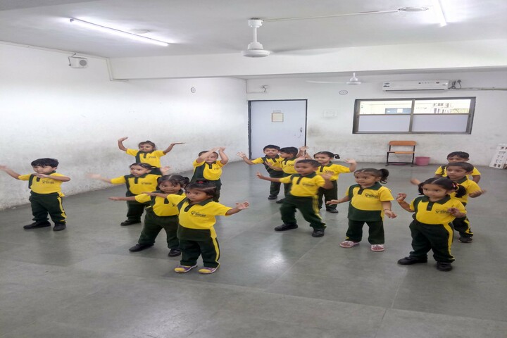Vibrant School Of Excellence-Dancing Room