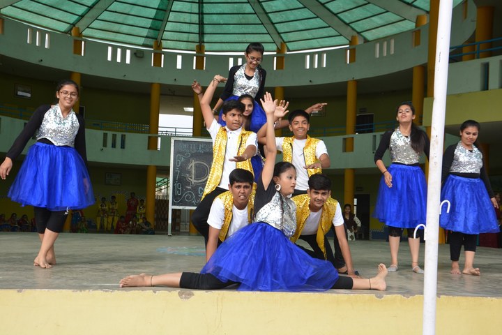 White House Public School-Dancing Activity