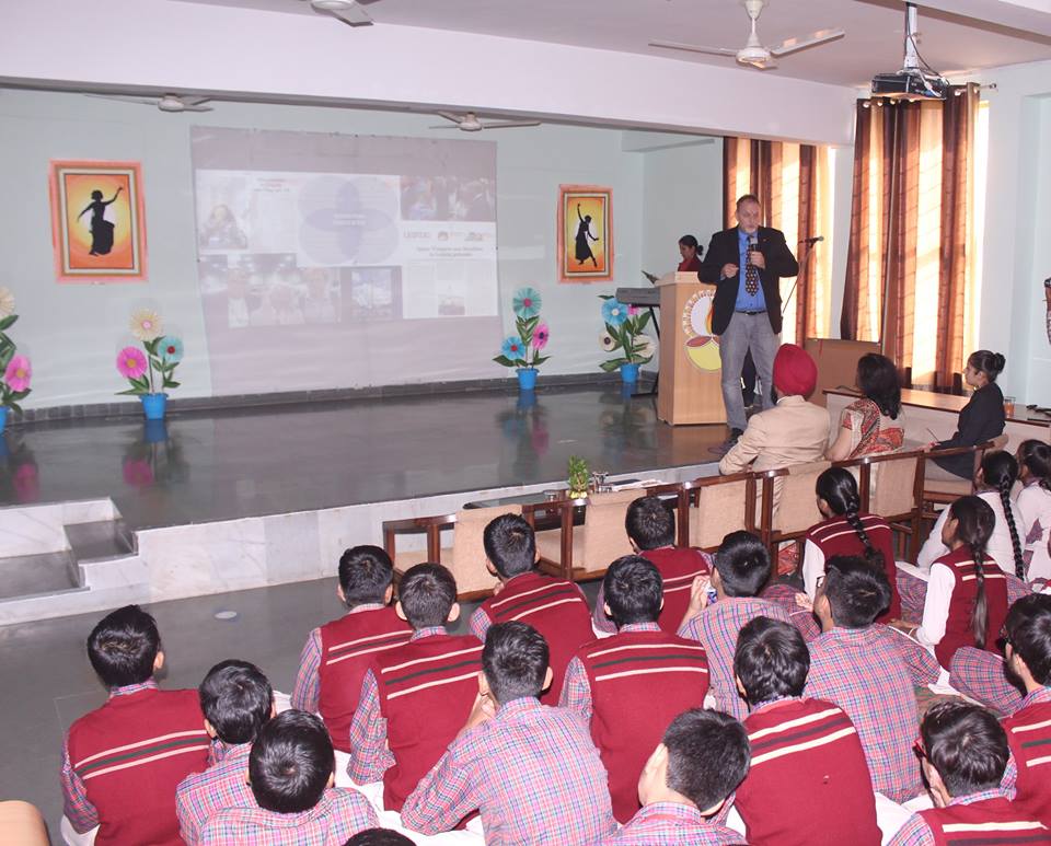 A K Dav Public School-Auditorium