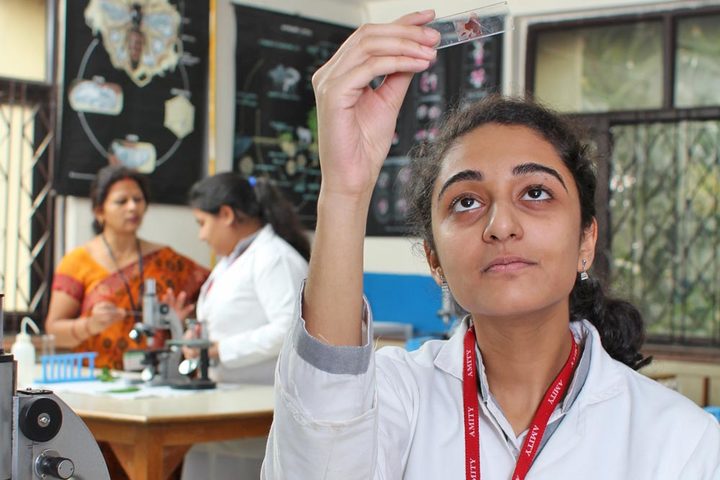 Amity International School-Biology Lab