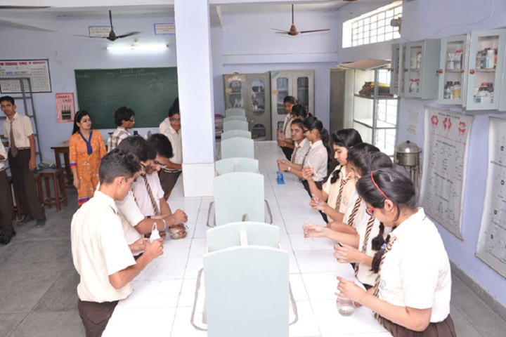 Cambridge School-Science Lab