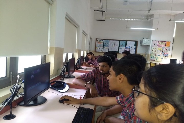DAV Public School-Computer Lab