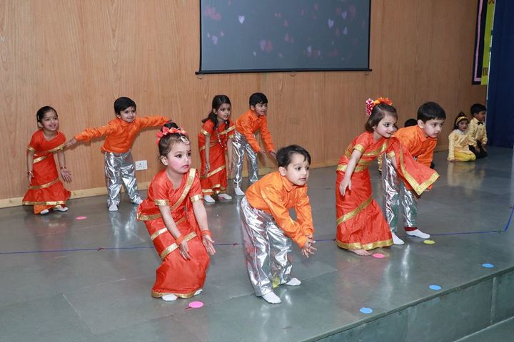 DAV Public School-Dance