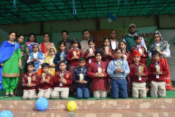 DAV Centernary Public School-Prize Distribution