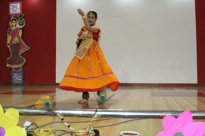 Dav Multi Purpose Public School-Cultural Dance