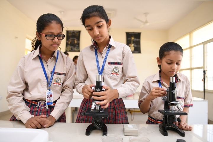 Dav Police Public School-Biology Lab