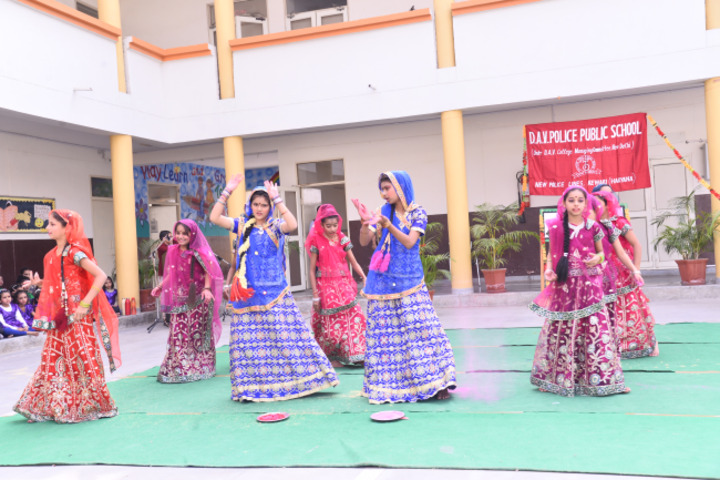 Dav Police Public School-Dance